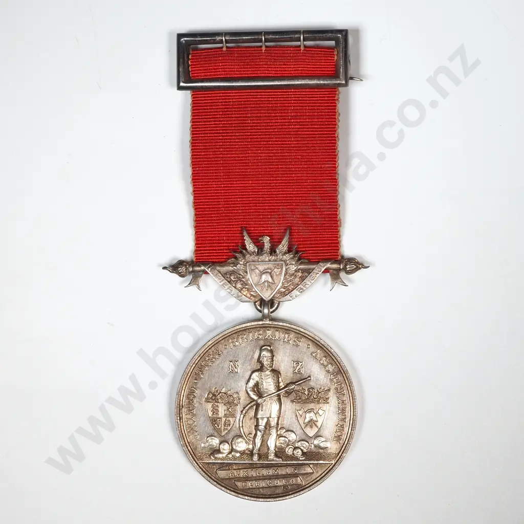 1899 Napier UFBA Long Service Medal to T Scoble - 42 Grams  Image 1++