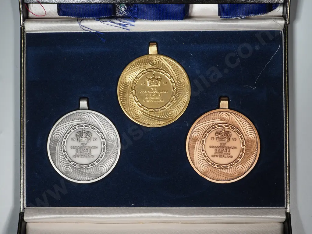 1990 Commonwealth Games Bronze, Silver & Gold Medals in Presentation Case - Collectors Item  Image 1++