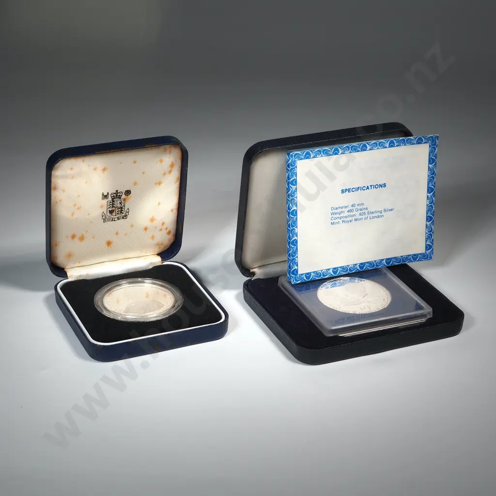 Two Sterling Silver Royal Commemorative Cased Proof Coins  Image 1++