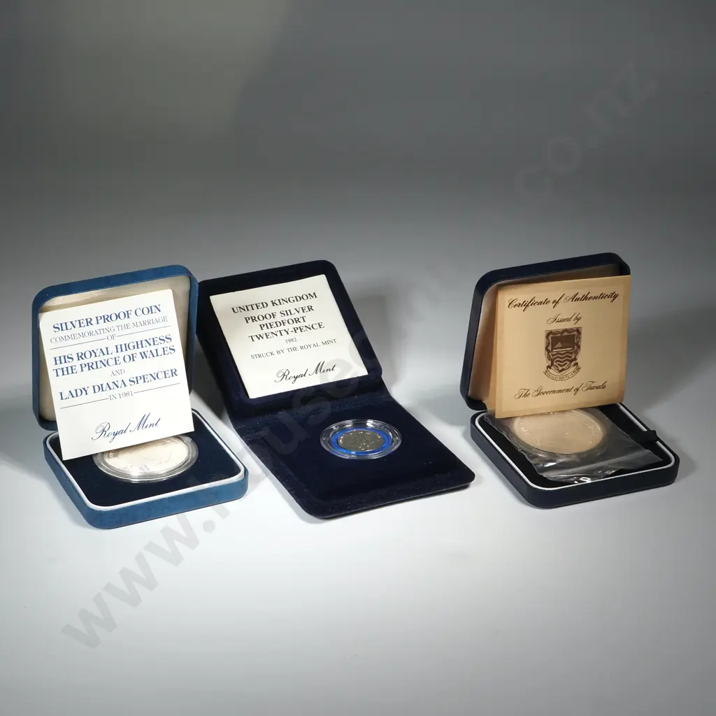 Three Cased Sterling Silver Royal Mint Proof Coins  Image 1++