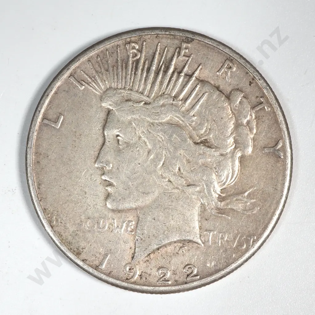 1922 United States of America Liberty Silver Dollar  Image 1++