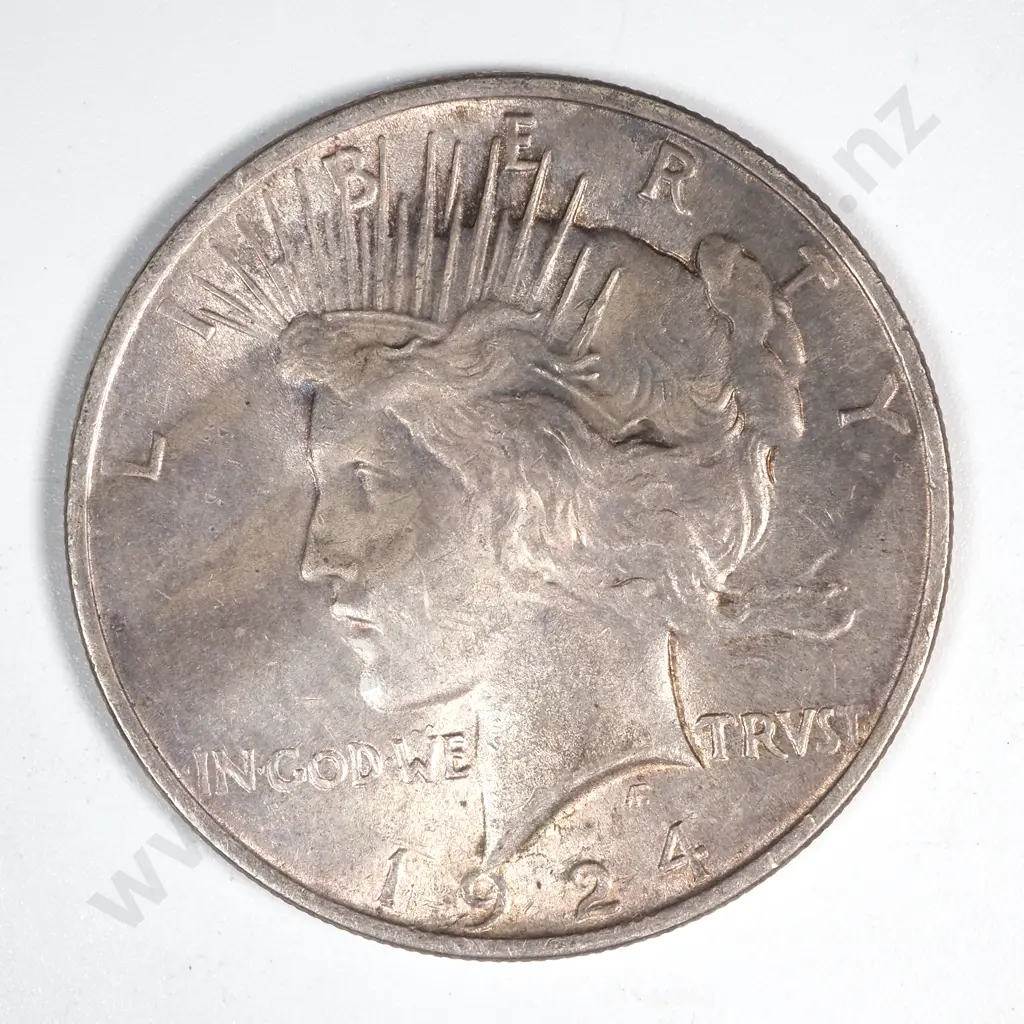 1924 United States of America Liberty Silver Dollar  Image 1++