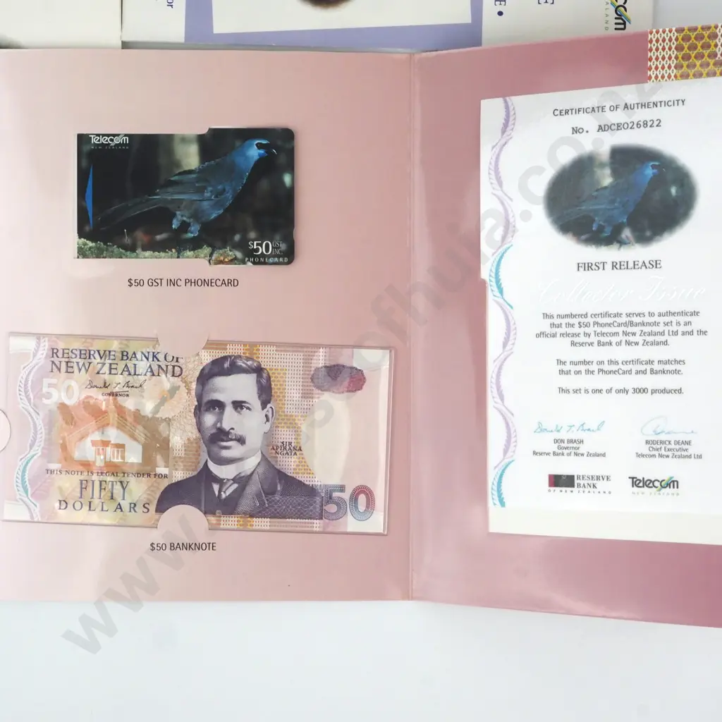 1995 Fifty Dollar Note & Fifty Dollar Phone Card Pack Image 1++
