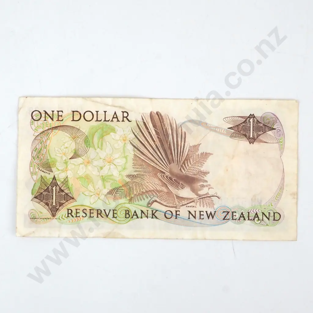 New Zealand One Dollar Russell Banknote - Last Prefix  Image 1++