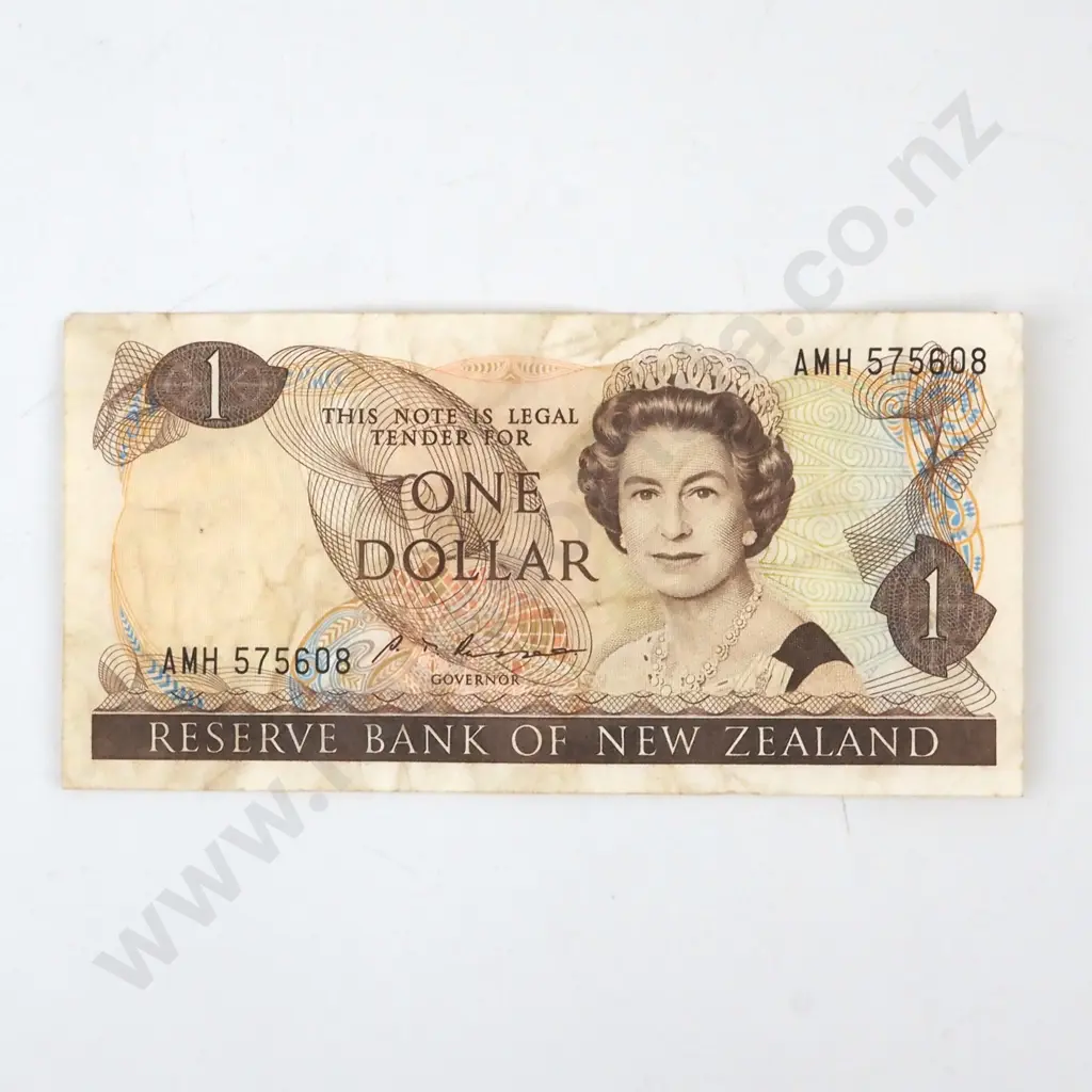 New Zealand One Dollar Russell Banknote - Last Prefix  Image 1++