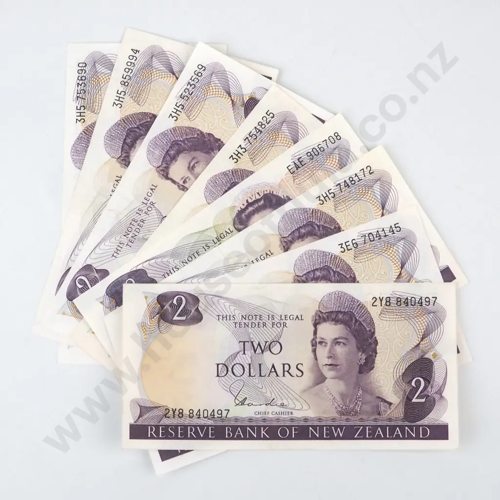 8 New Zealand Two Dollar Hardie Banknotes - Better Grades  Image 1++