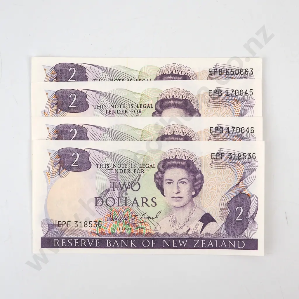 Four New Zealand Brash Two Dollar Banknotes AUNC - Two Consecutive  Image 1++