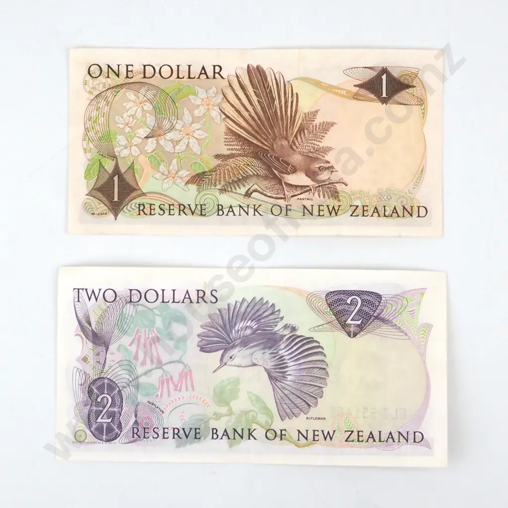 New Zealand One & Two Dollar Banknotes - Knight & Russell Image 1++