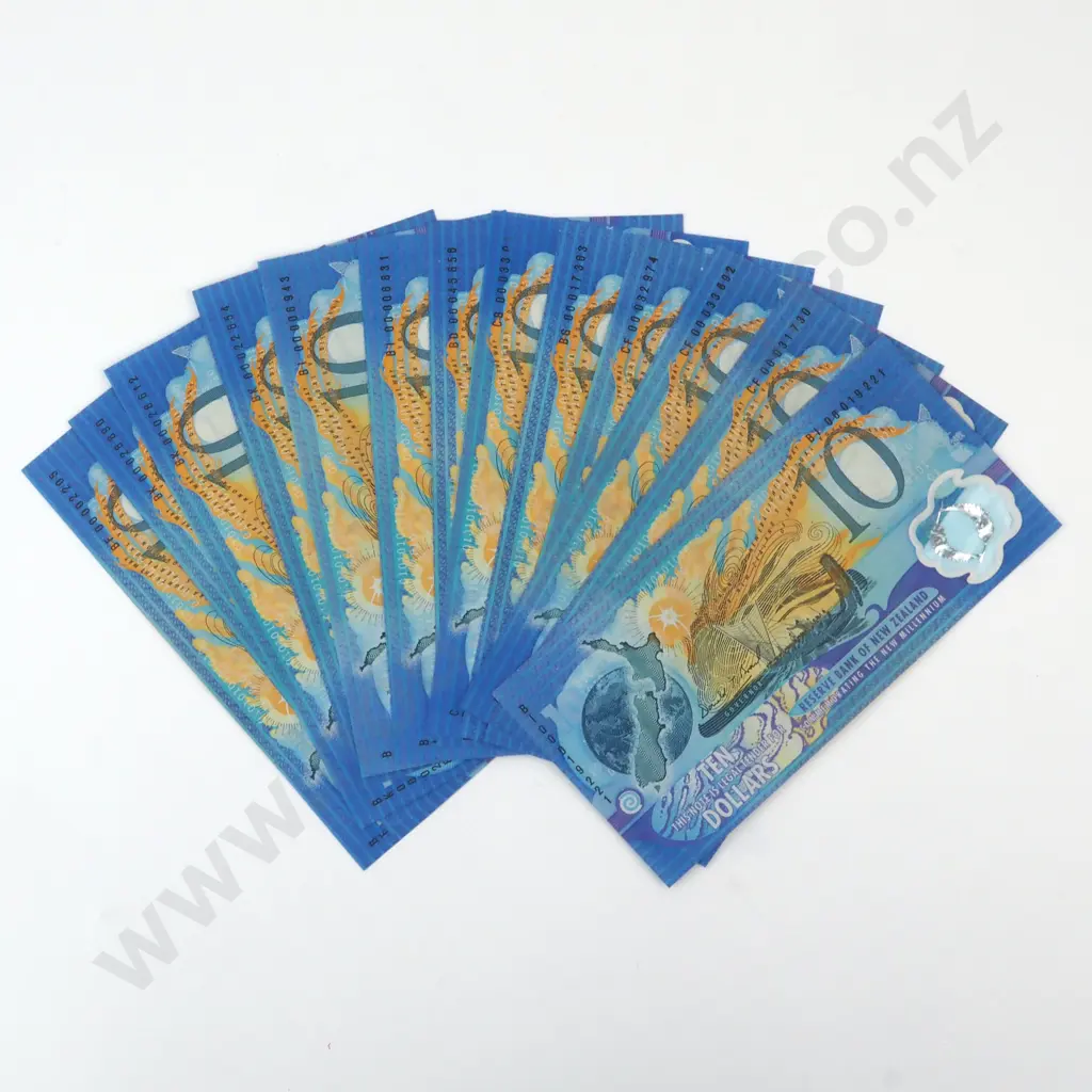 13 New Zealand $10 Millenium Banknotes  Image 1++