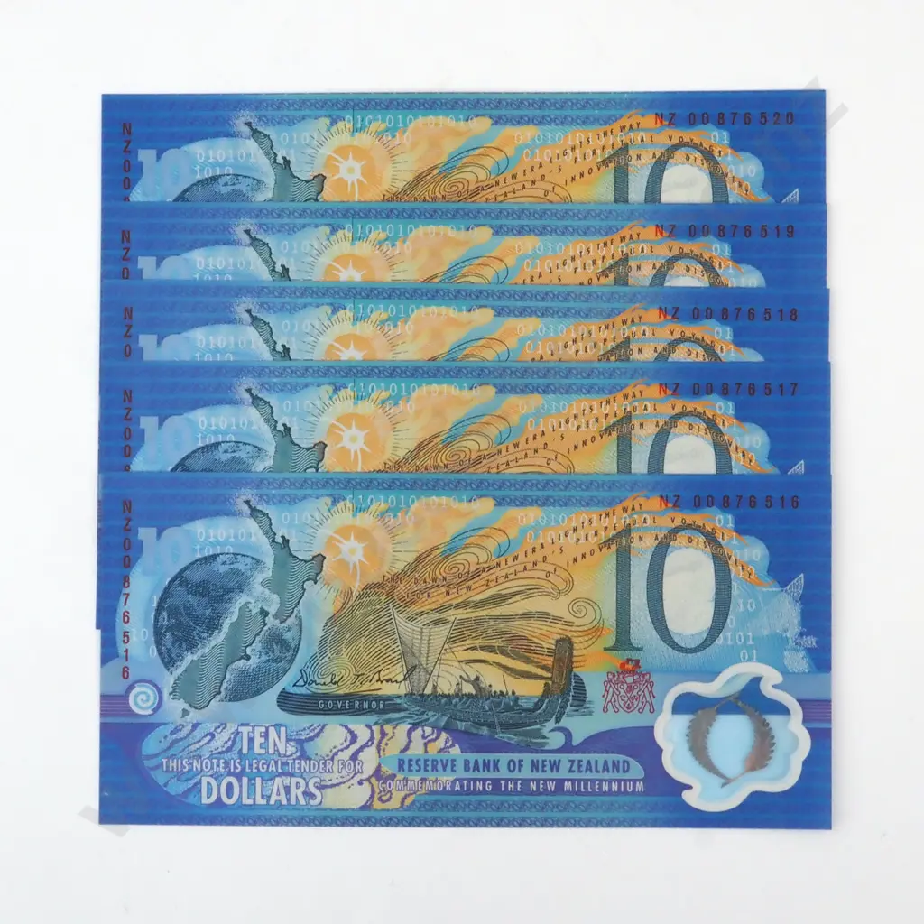 Five Consecutive New Zealand 10 Dollar Millennium Banknotes - Red Serial  Image 1++