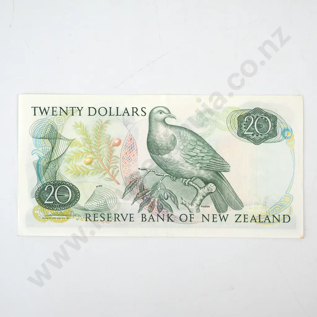 New Zealand Twenty Dollar Russell Banknote  Image 1++