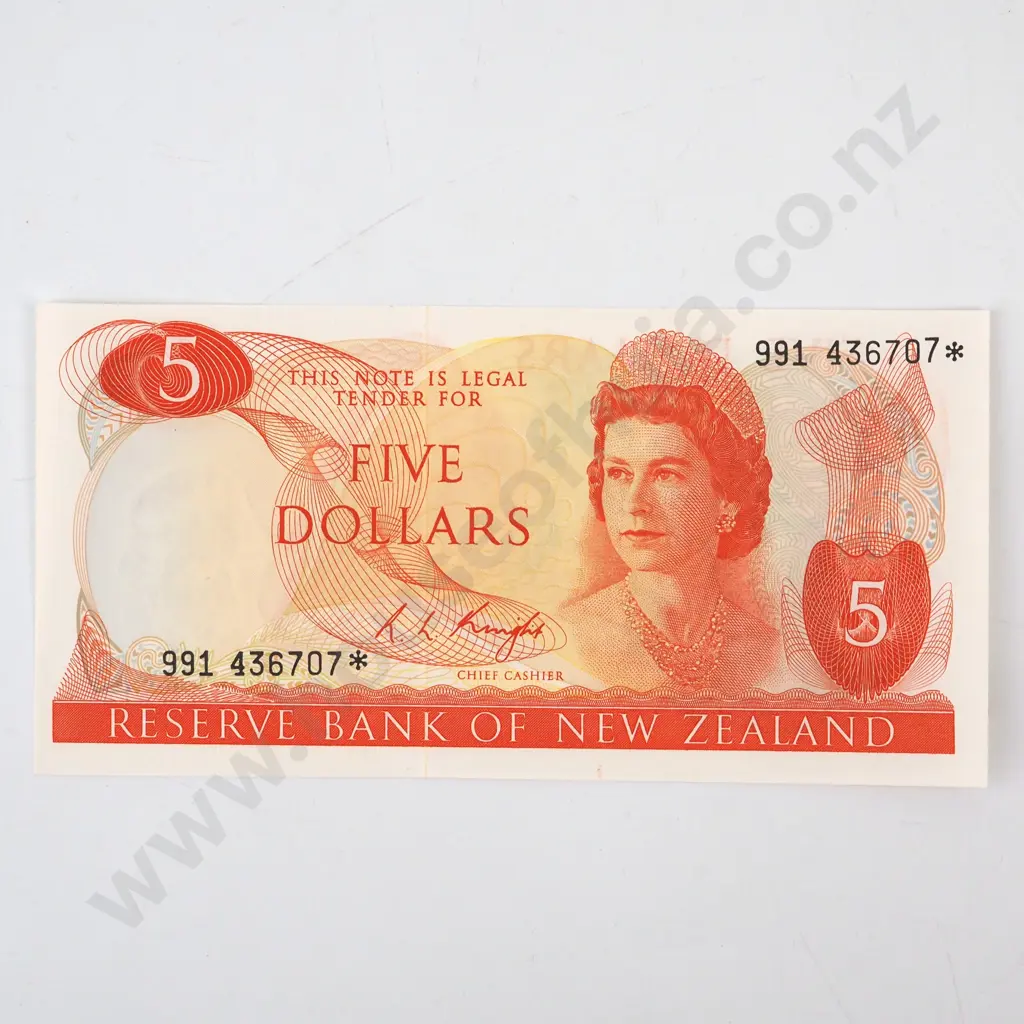 New Zealand Five Dollar Knight Star Banknote UNC Image 1++