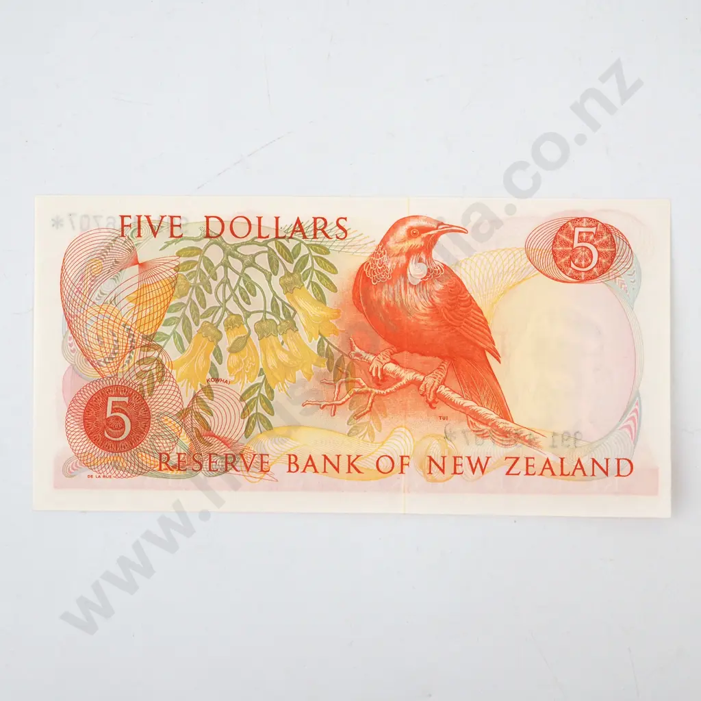 New Zealand Five Dollar Knight Star Banknote UNC Image 1++