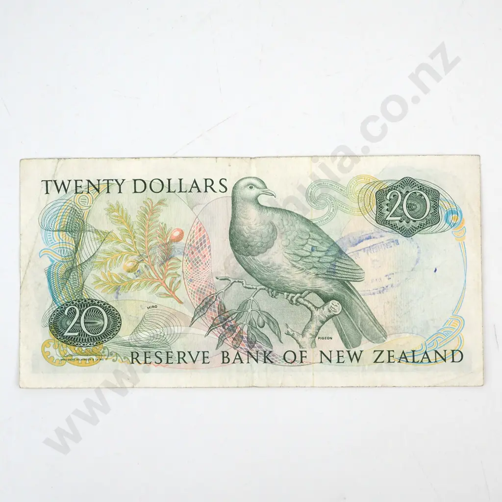 New Zealand Twenty Dollar Hardie Star Banknote  Image 1++