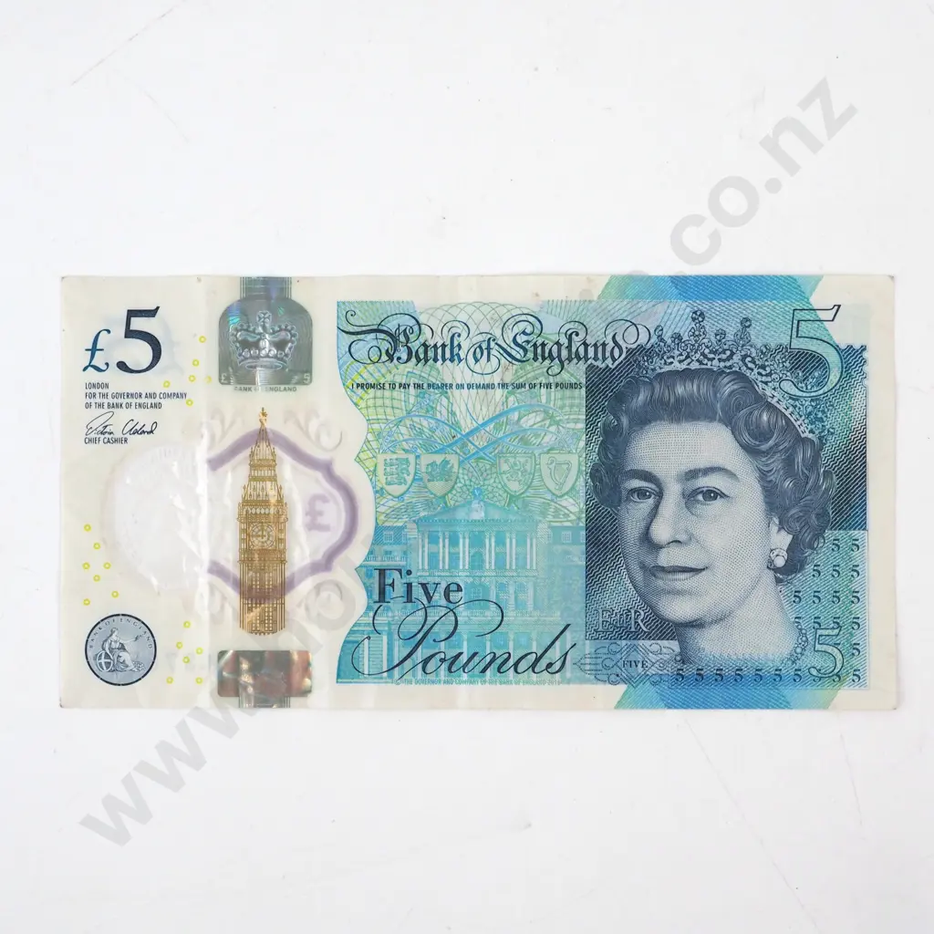 United Kingdom Five Pound Banknote  Image 1++