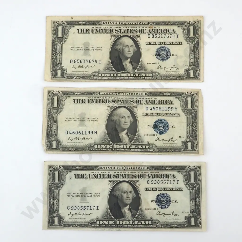 Three United States of America Silver Certificate One Dollar Banknotes  Image 1++
