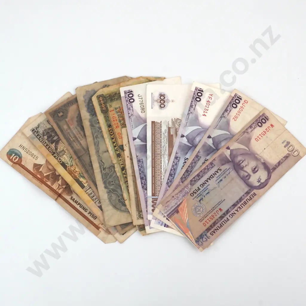 Assorted Lot of International Banknotes  Image 1++