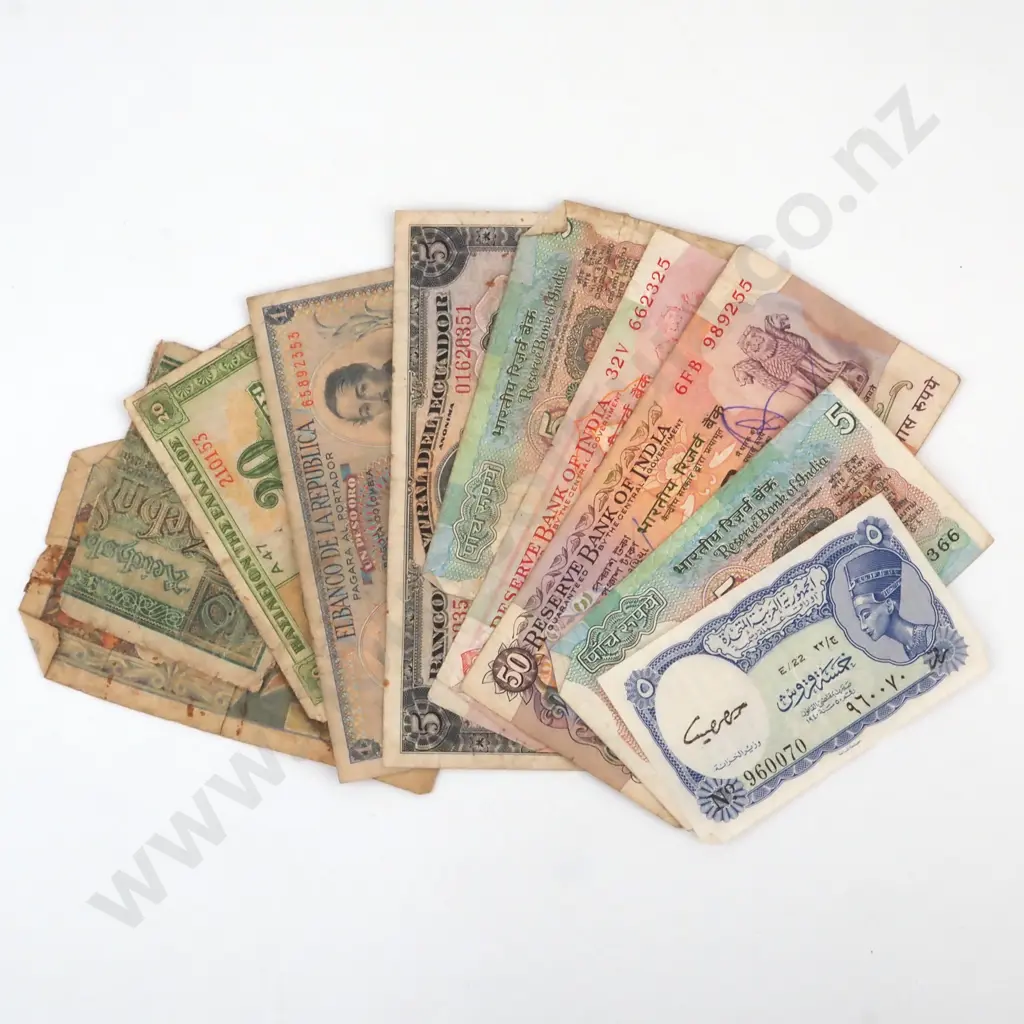 Assorted Lot of International Banknotes  Image 1++