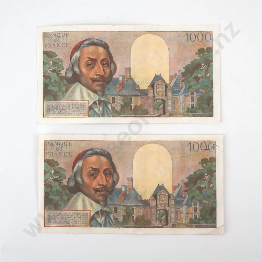Two Consecutive French 1000 Franc Banknotes  Image 1++