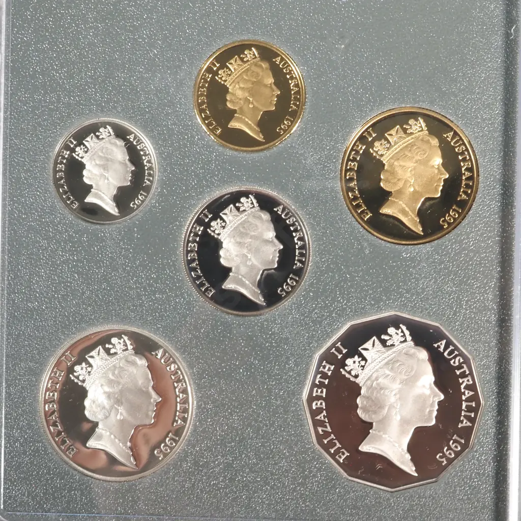 Two UNC Australian Coin Sets  Image 1++