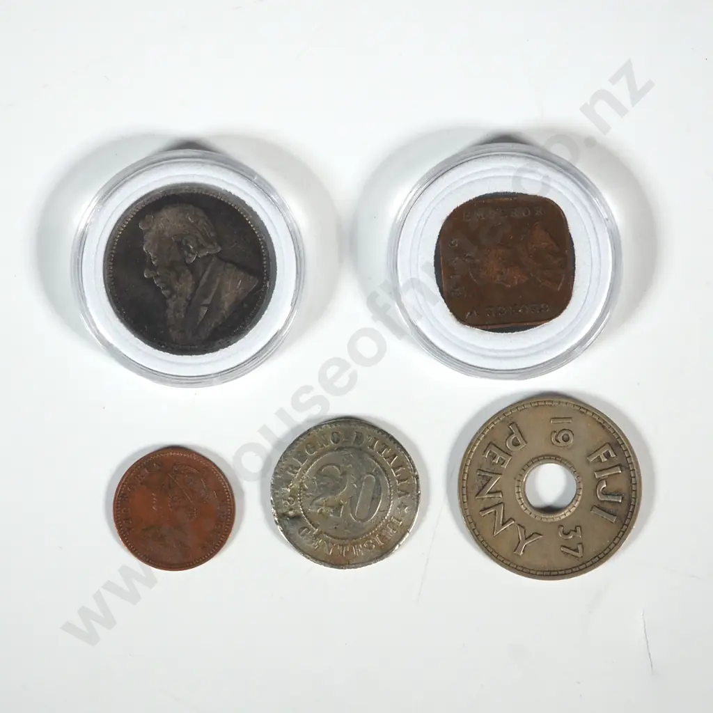 Assorted Individually Cased Coins Image 1++