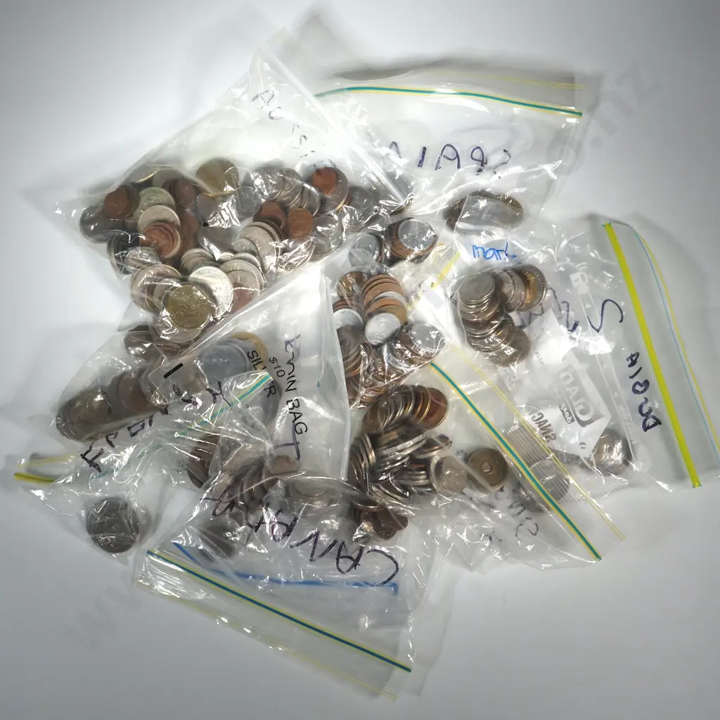1.6 KG Of Assorted International Coinage  Image 1++