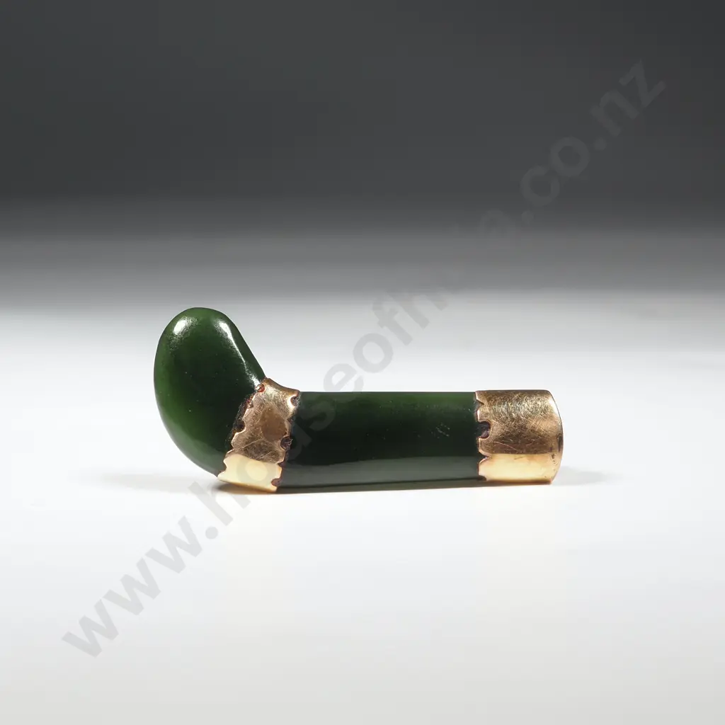 9ct Gold Greenstone Hockey Stick Brooch Image 1++