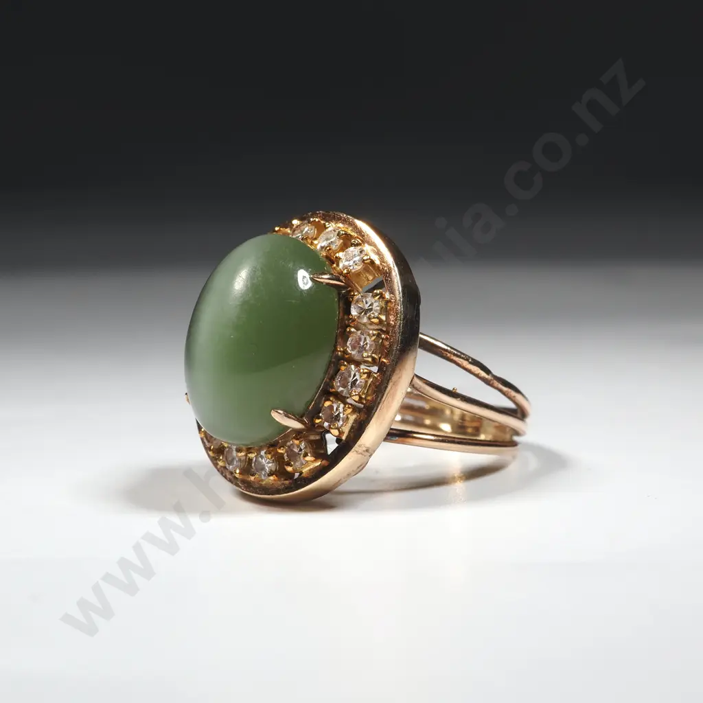 18ct Gold 16 Diamond Cat's Eye Chrysoberyl Ring Image 1++