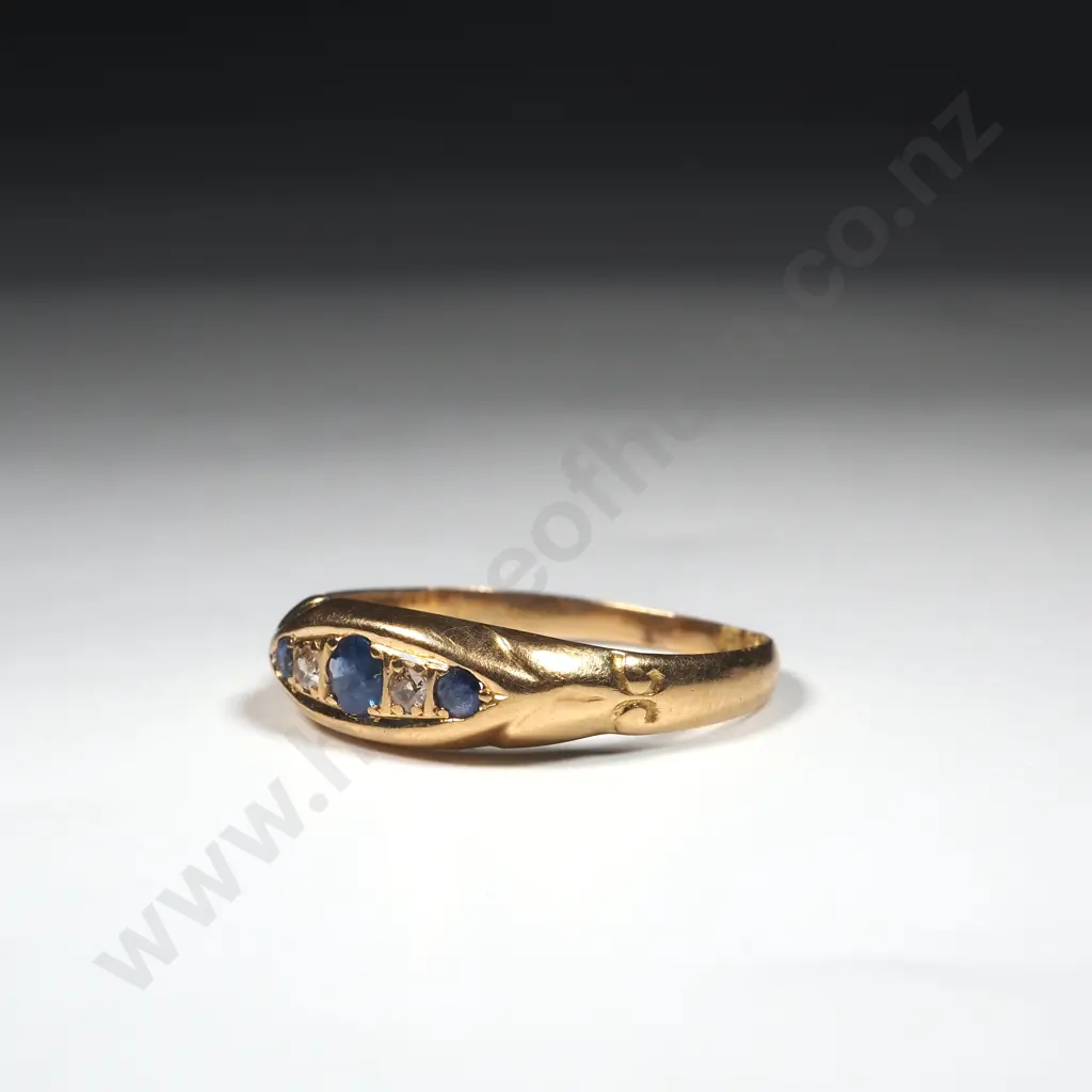 18ct Gold Diamond & Sapphire Ring w English Hallmarks Image 1++