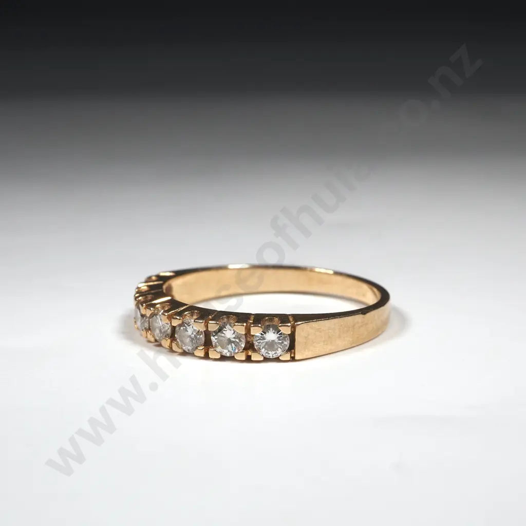 14ct Gold Diamond Band Image 1++