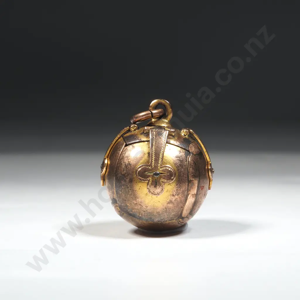 9ct Gold Masonic Ball  Image 1++