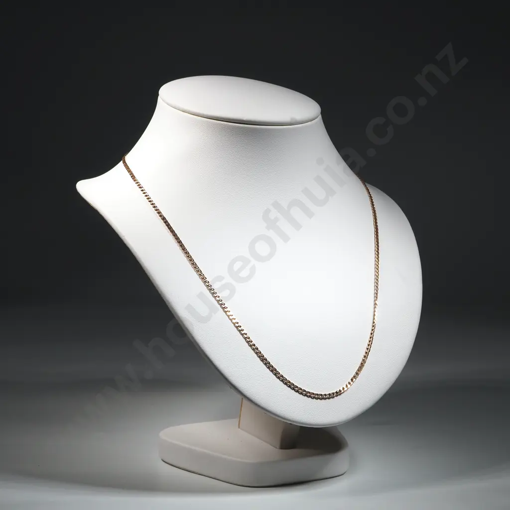 9ct Gold Curb Link Necklace Image 1++
