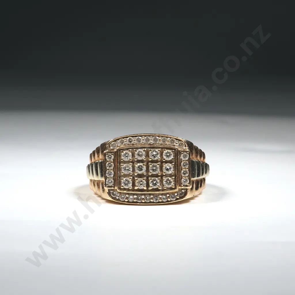 10ct Gold & Diamond Ring Image 1++