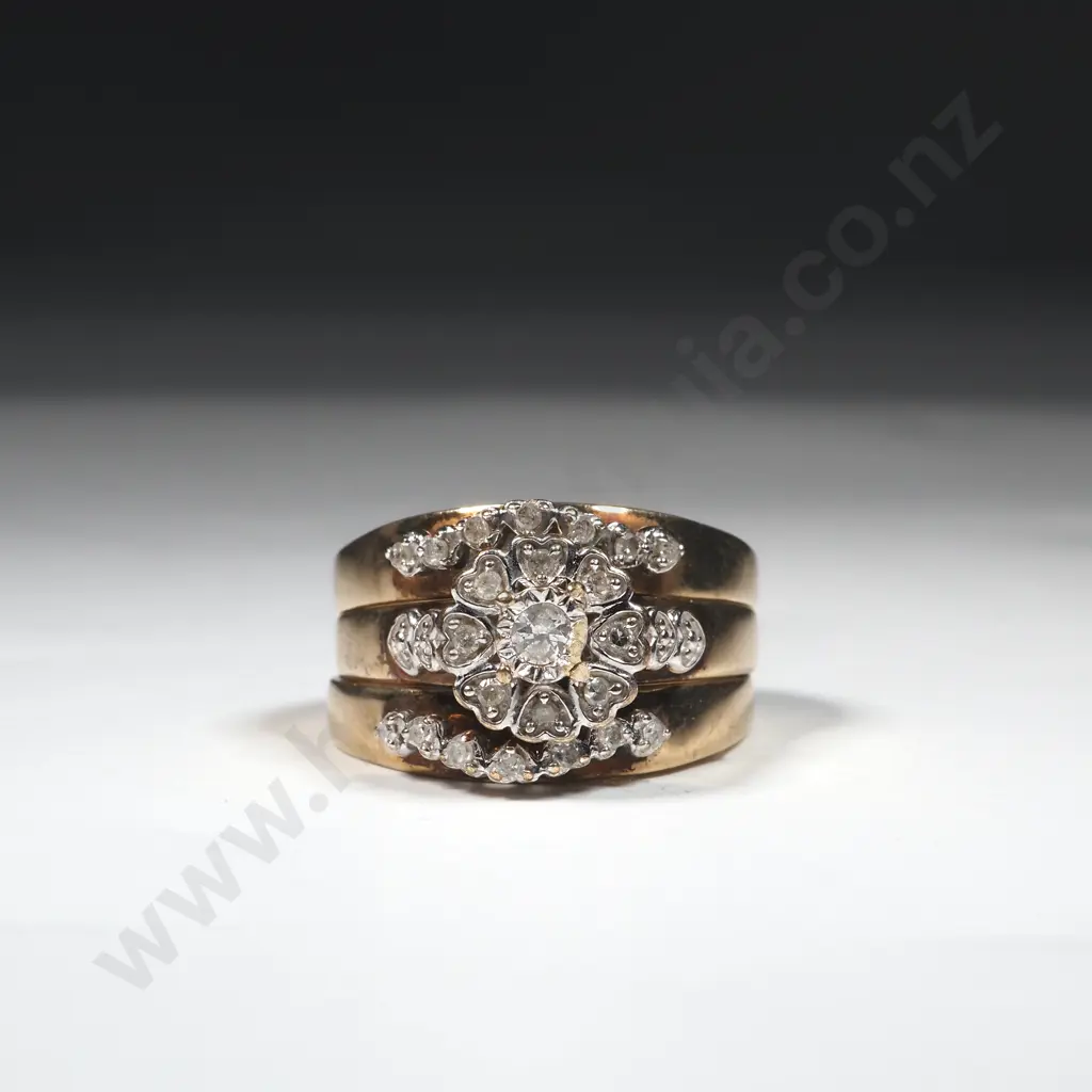 9ct Gold Diamond Cluster 3 Ring set Image 1++