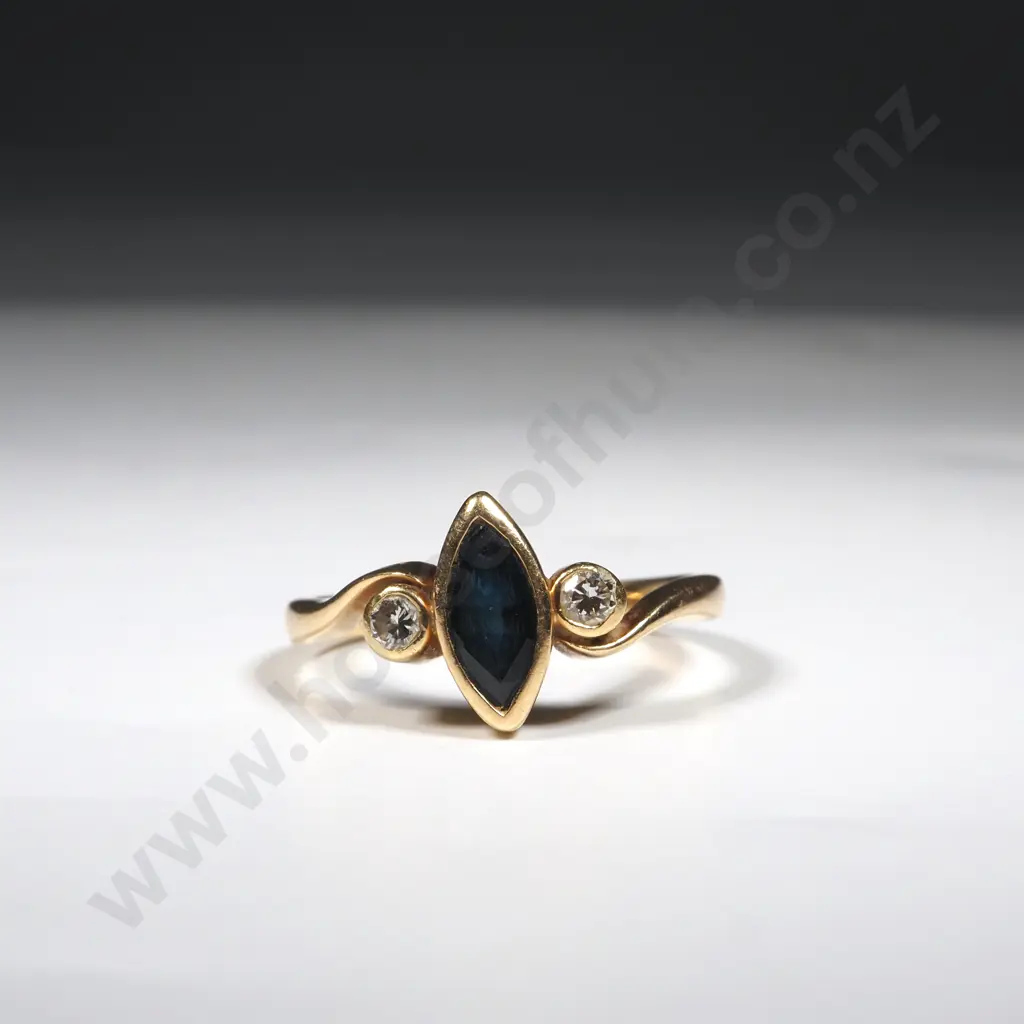 Fabulous 18ct Gold Diamond & Sapphire Ring - Valued at $6,400.00 Image 1++