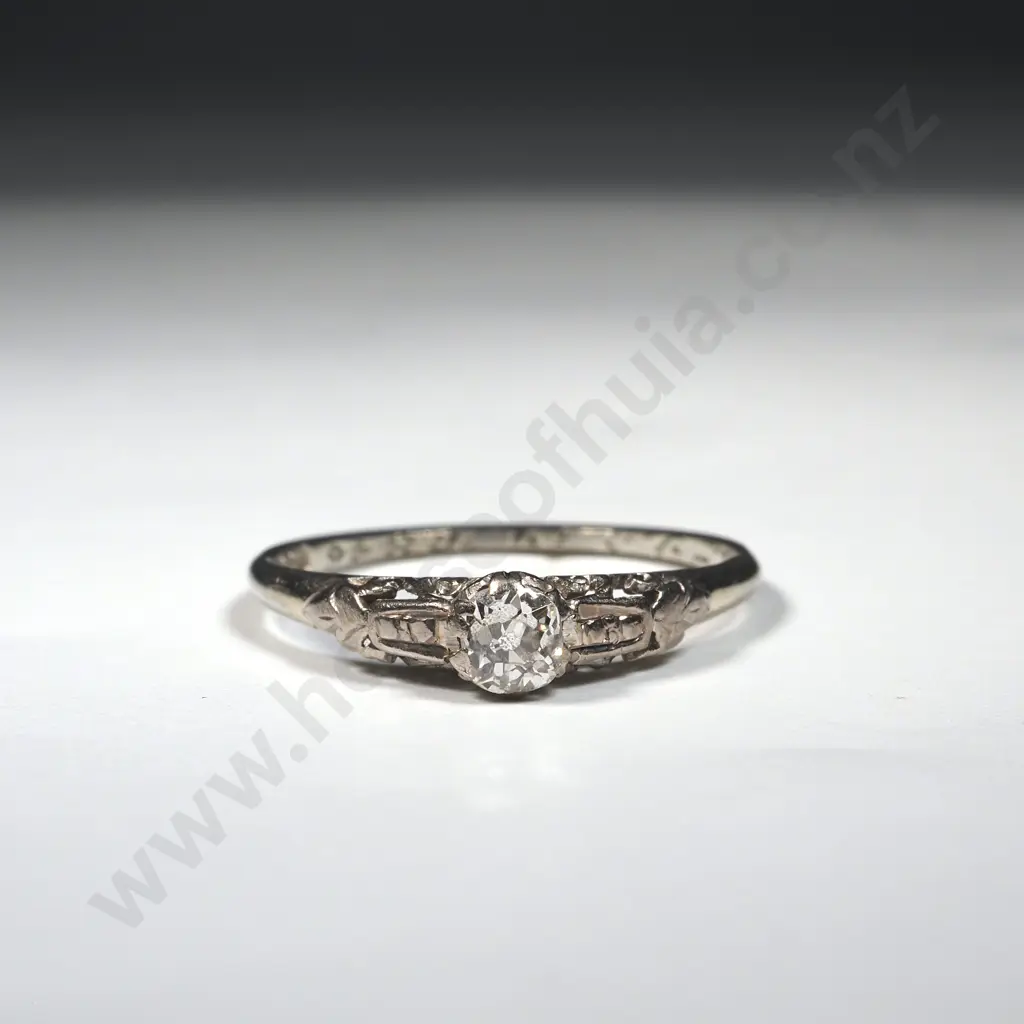 Antique 18ct White Gold Diamond Solitaire Ring Image 1++