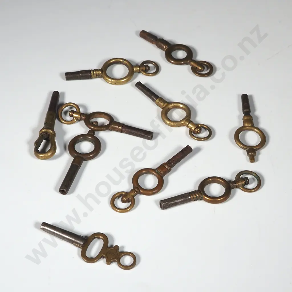10 Assorted Antique Pocket Watch Keys Image 1++