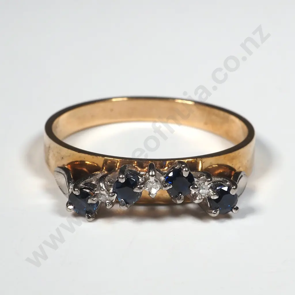 9ct Gold Sapphire & Diamond Ring Image 1++