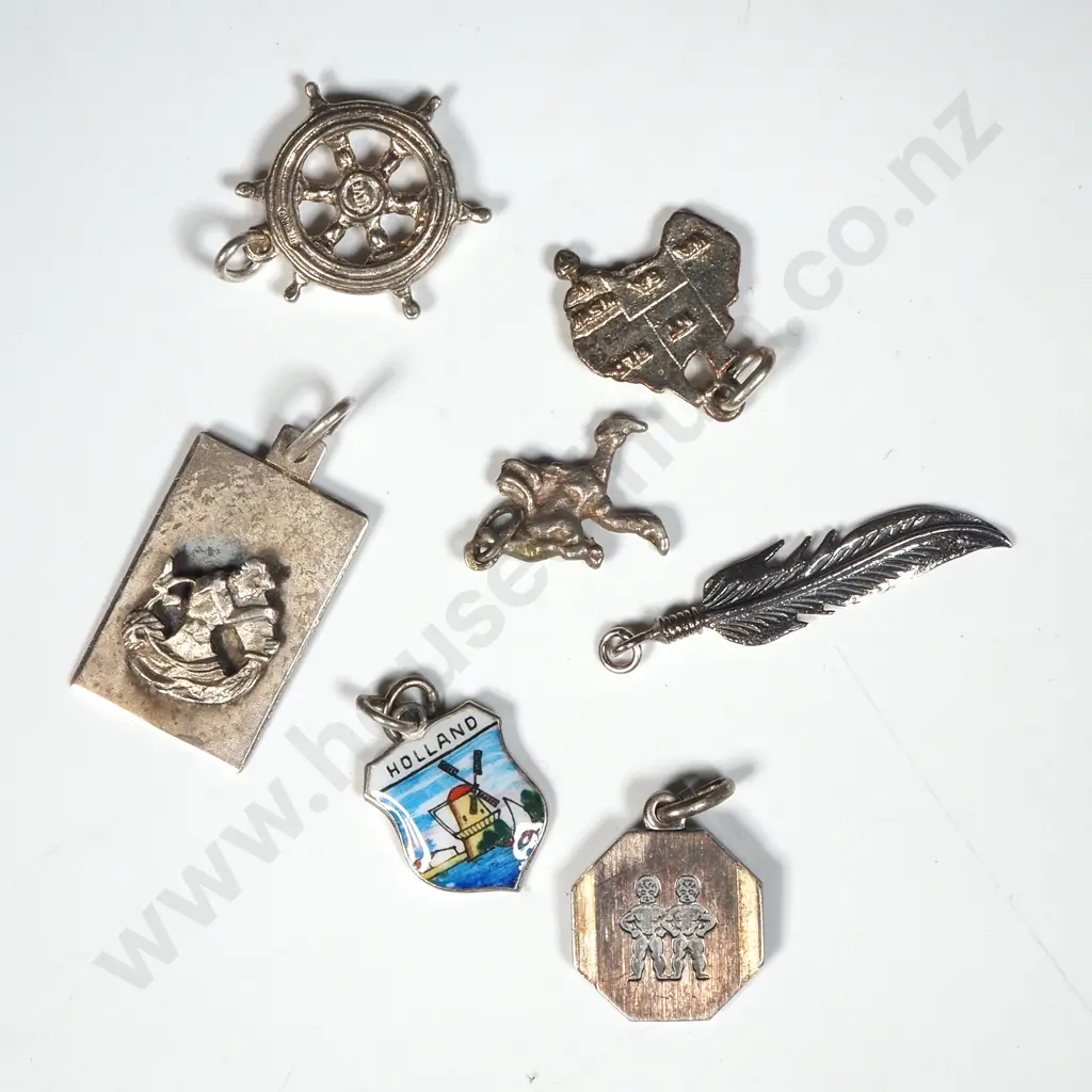 Assorted Lot of Sterling Silver Pendants. Image 1++