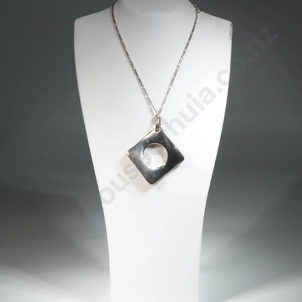 Sterling Silver Square Pendant w Circular Hole & Chain. Image 1++