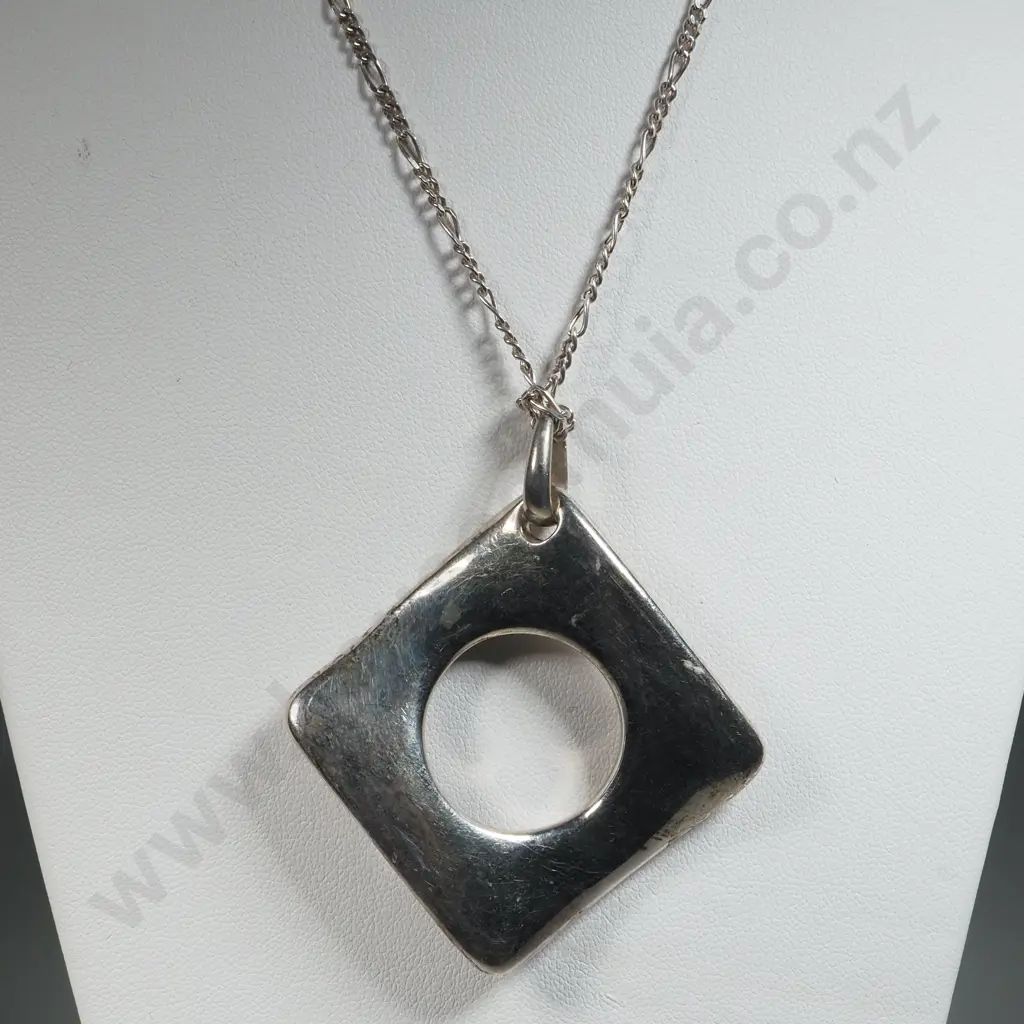 Sterling Silver Square Pendant w Circular Hole & Chain. Image 1++