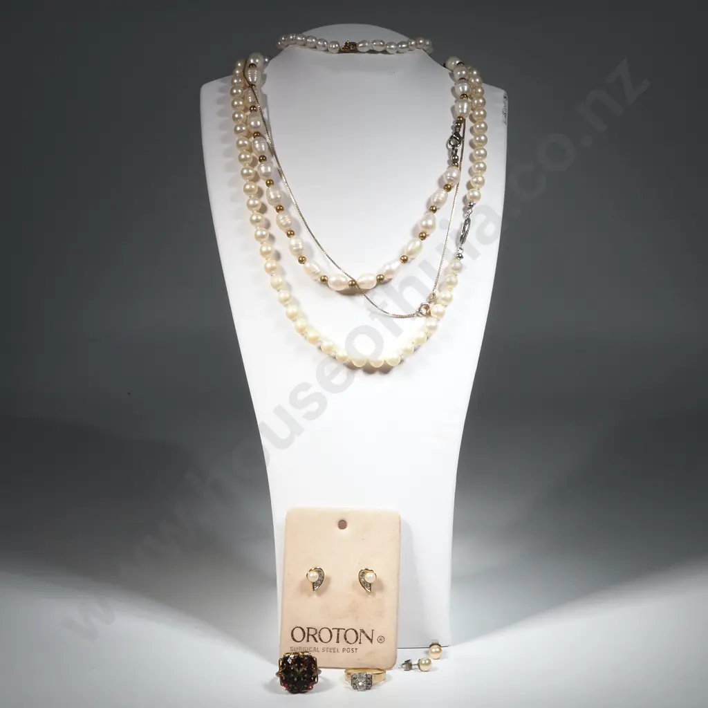 Assorted Costume Jewellery  Image 1++