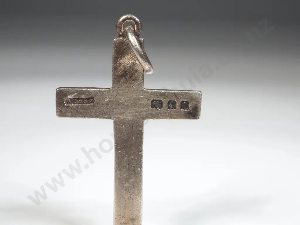 Sterling Silver Cross Pendent. Image 1++