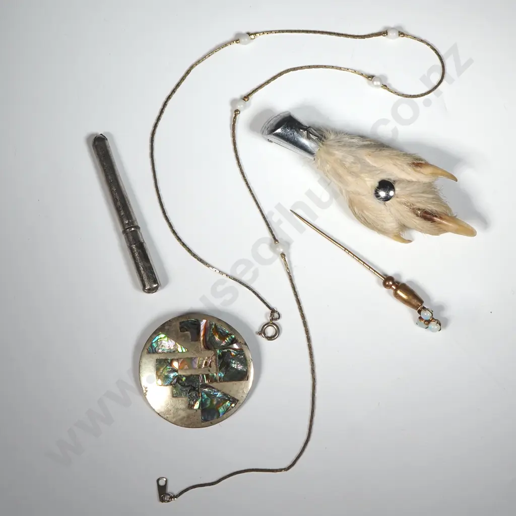 Grouse Foot Brooch & Assorted Pieces Image 1++