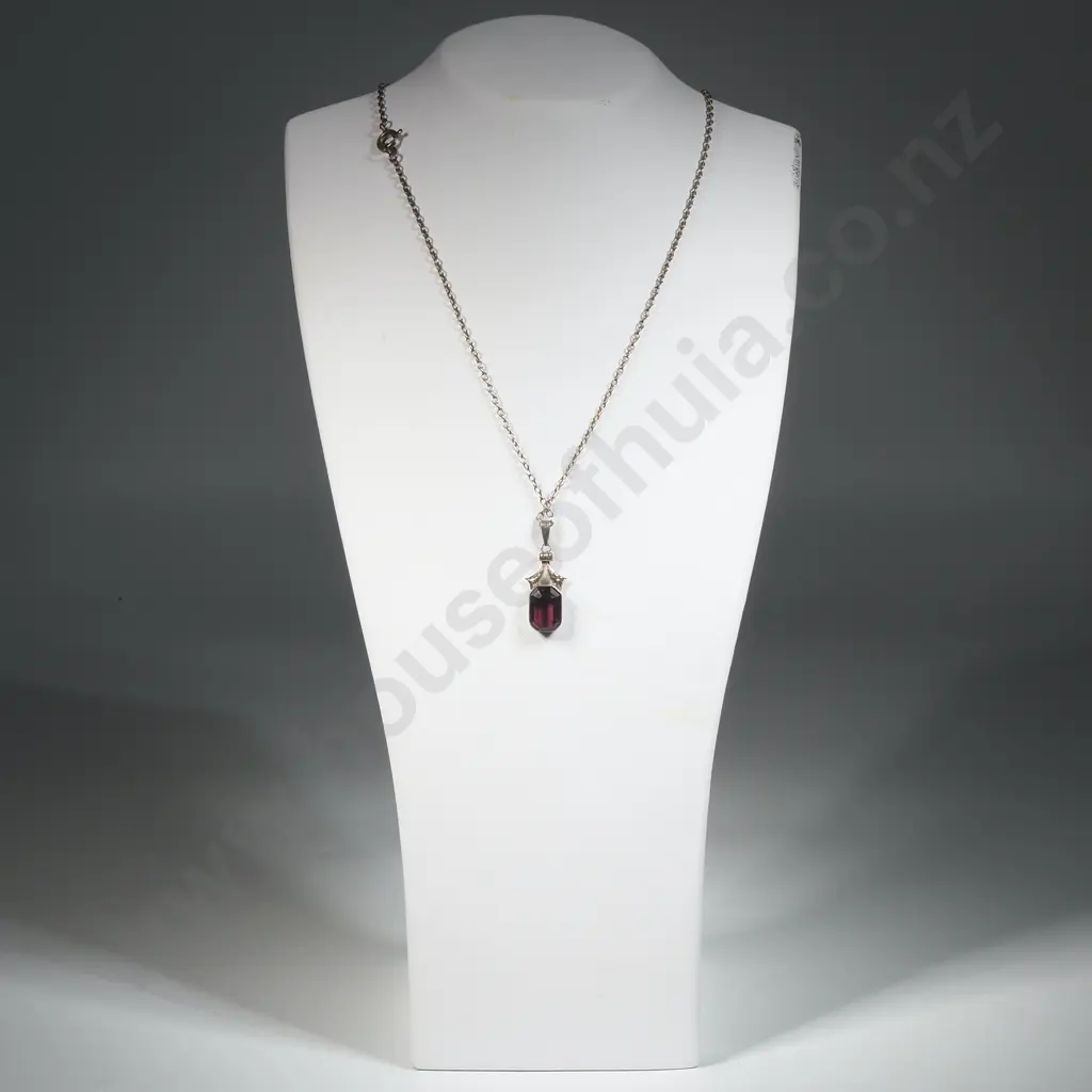 Sterling Silver Red/Purple Costume Gem Pendent w Chain. Image 1++