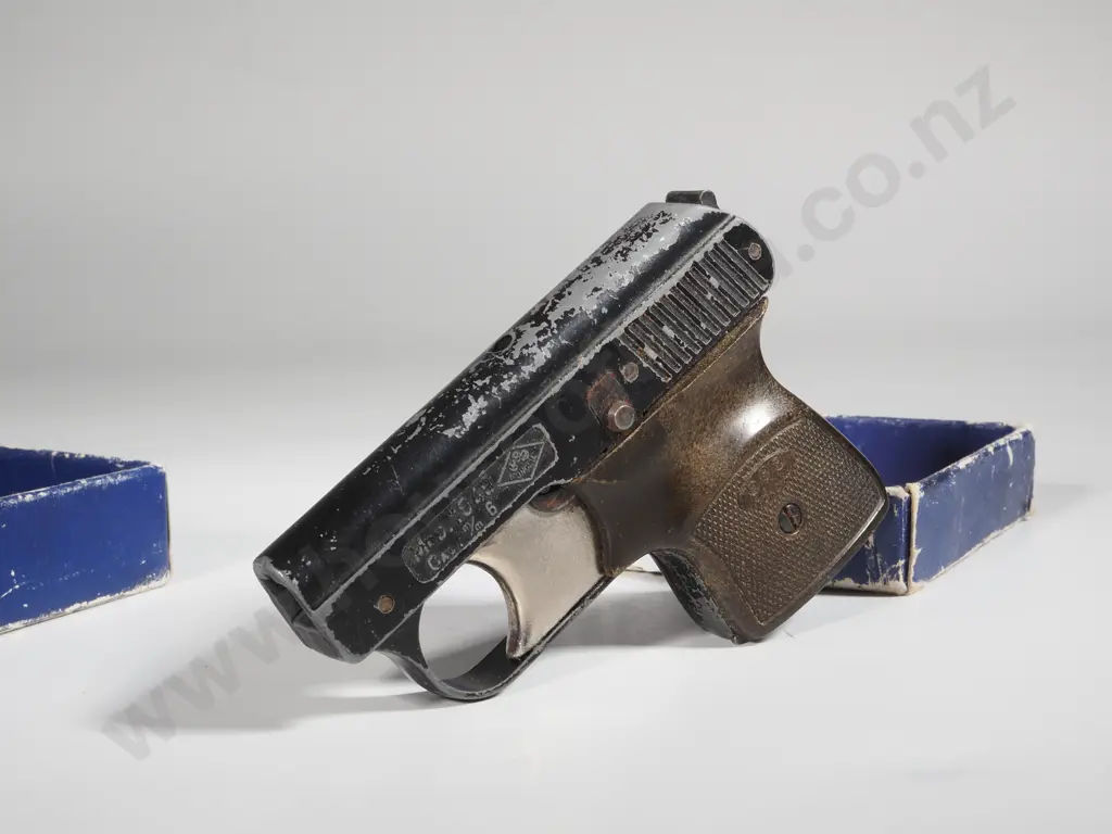 Boxed Brevettata Starter Pistol. Image 1++