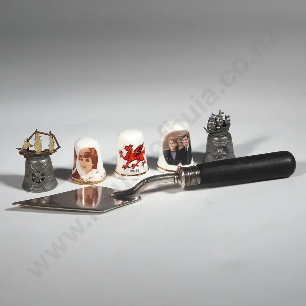Five Novelty/Souvenir Thimbles & EP Trowel. Image 1++