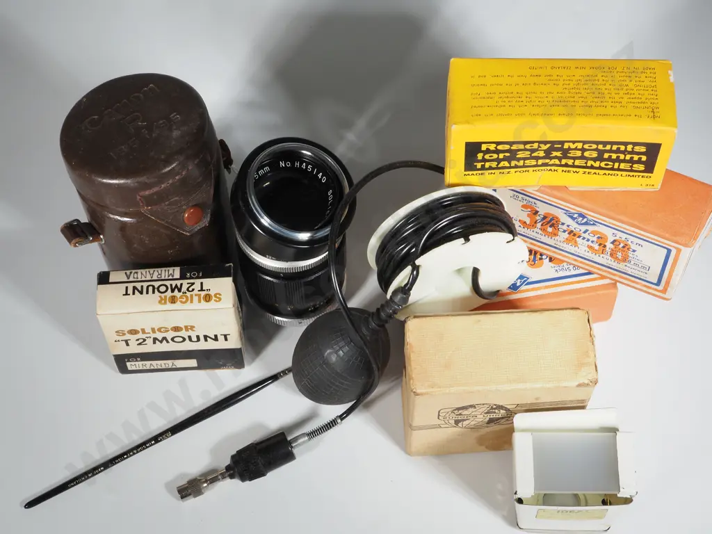 Camera Lens, Mounts, Viewer Box & Slide Frames. Image 1++