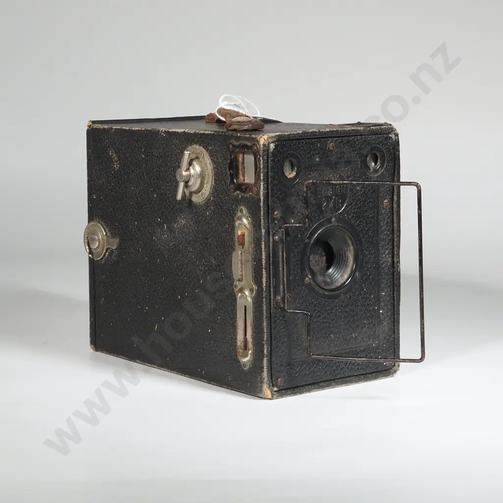 Vintage Box Ensign 21/4B Camera. Image 1++