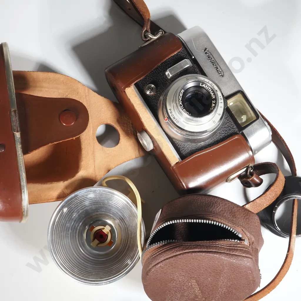 Vintage Voightlander Vito C Camera w Lanthar 2.8/50 Lens in Leather Case. Image 1++